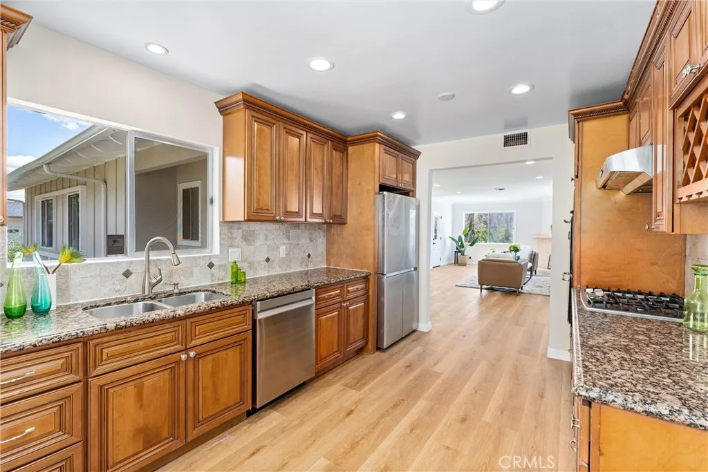 3450 Mevel Place, La Crescenta, California 91214 home-pic-21